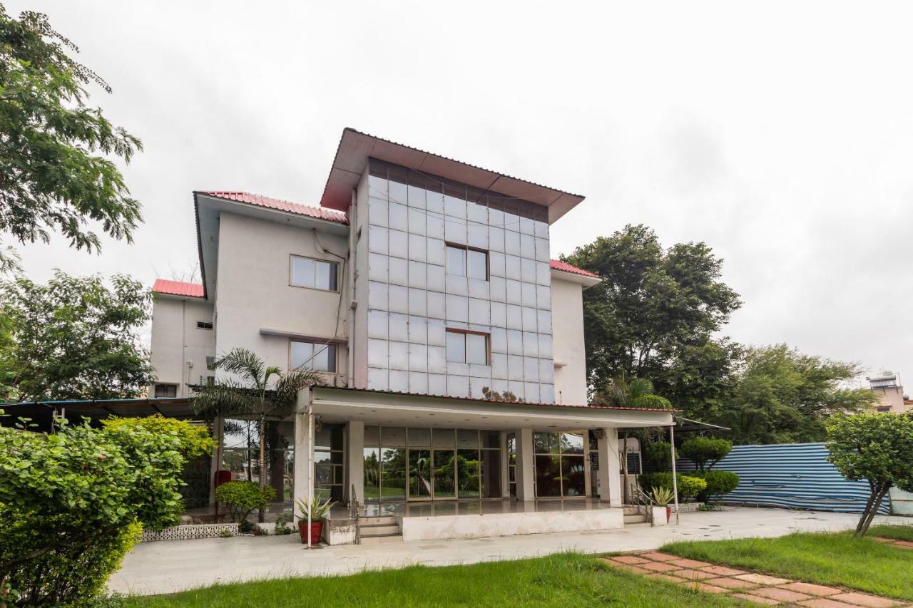 Hotel Spot On 48618 Vasundhara Gardens Bhopal Exterior foto